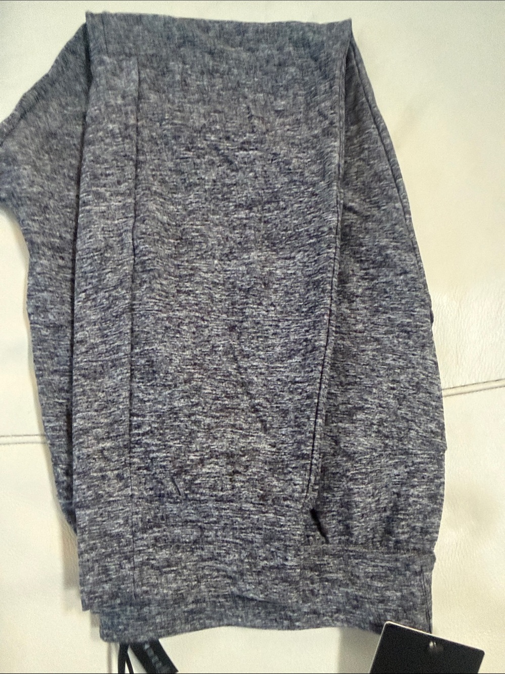 lululemon athletica Men's Heathered Grey Jogger Pants - Picture 6 of 6
